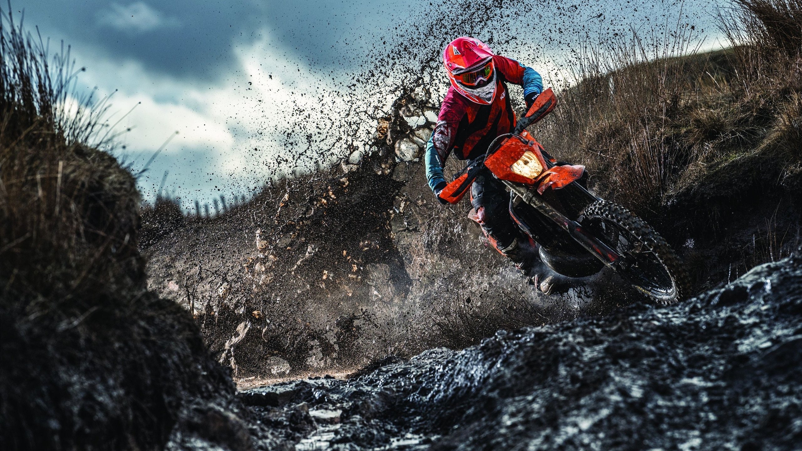 三年技术雷达图：中方均衡性增强