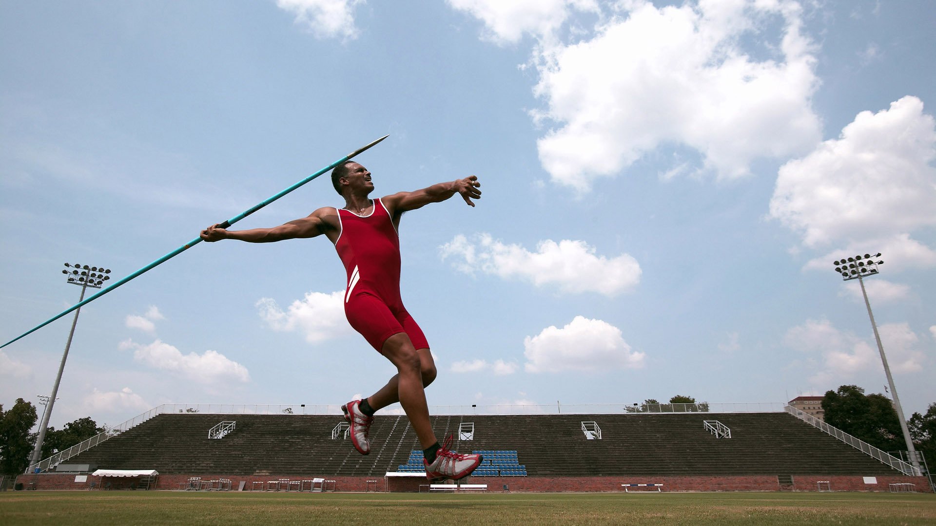 英超球队在不同气候环境下跑动分布与热区变化对比研究,英超气氛最好的主场